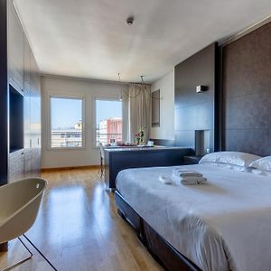 Camera con letto king size
